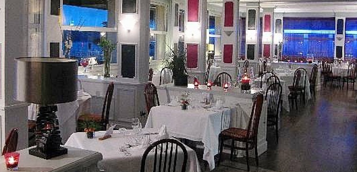 Rives-en-Seine. Le restaurant La Marine et sa vue sur Seine