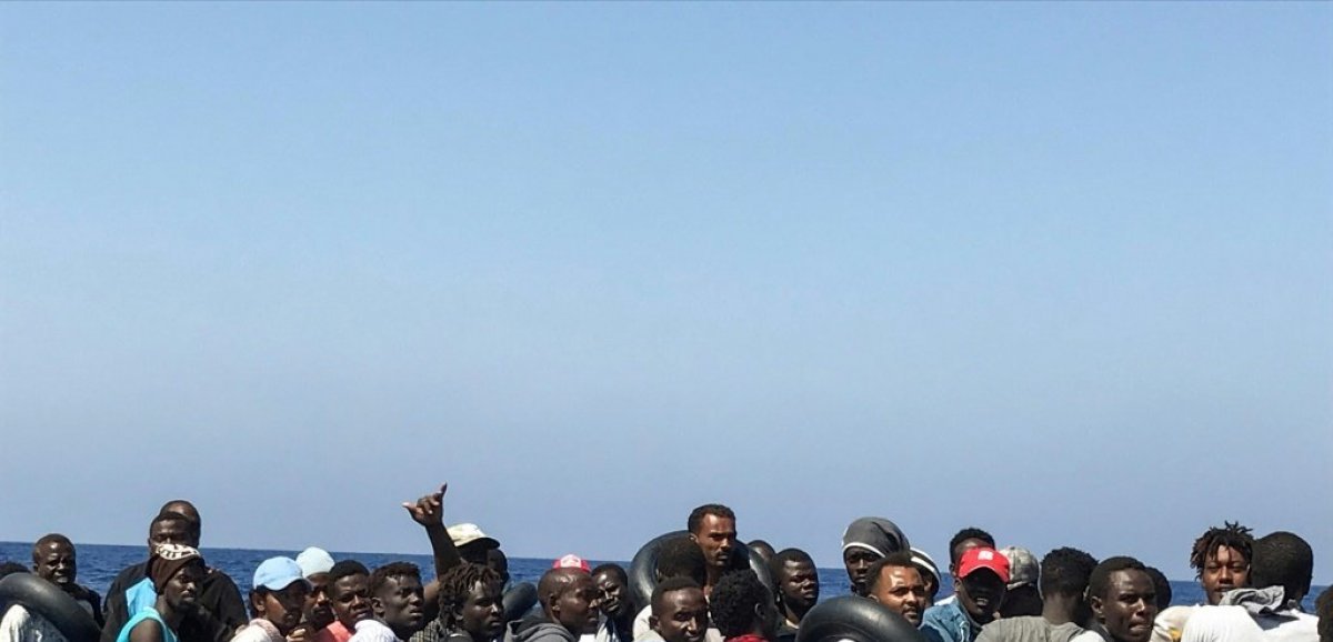 Plus de 700 migrants secourus durant le week-end en Méditerranée