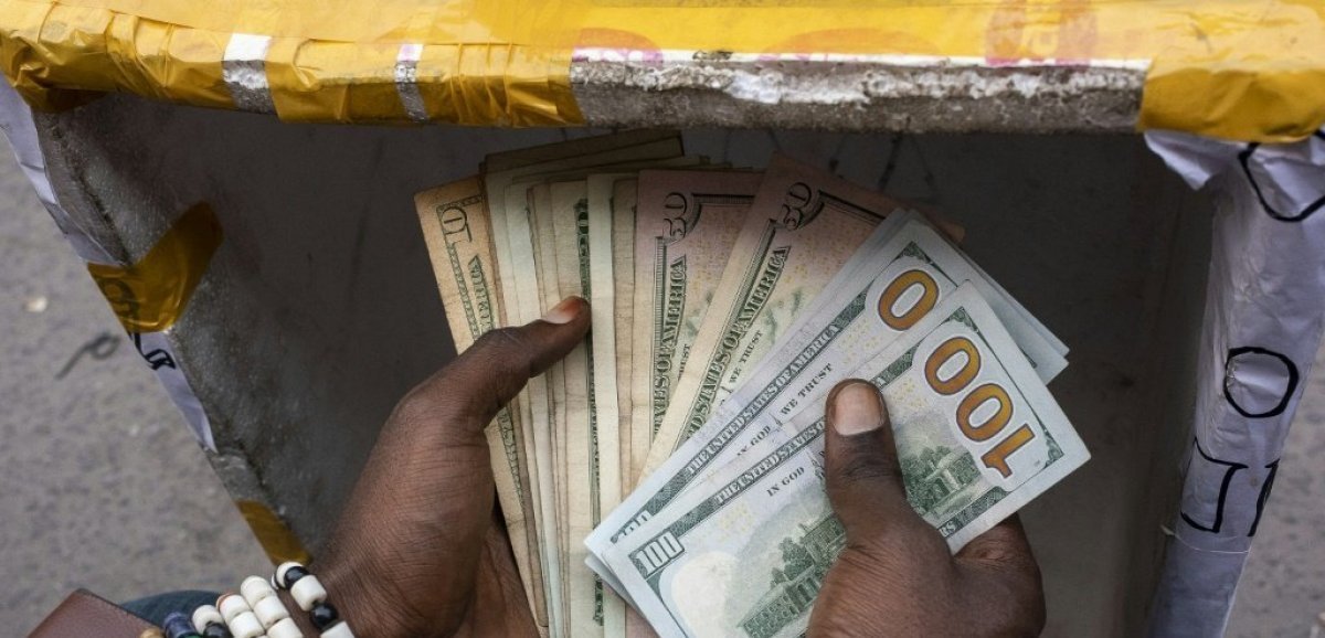 A Kinshasa, la "dédollarisation" revient dans le débat