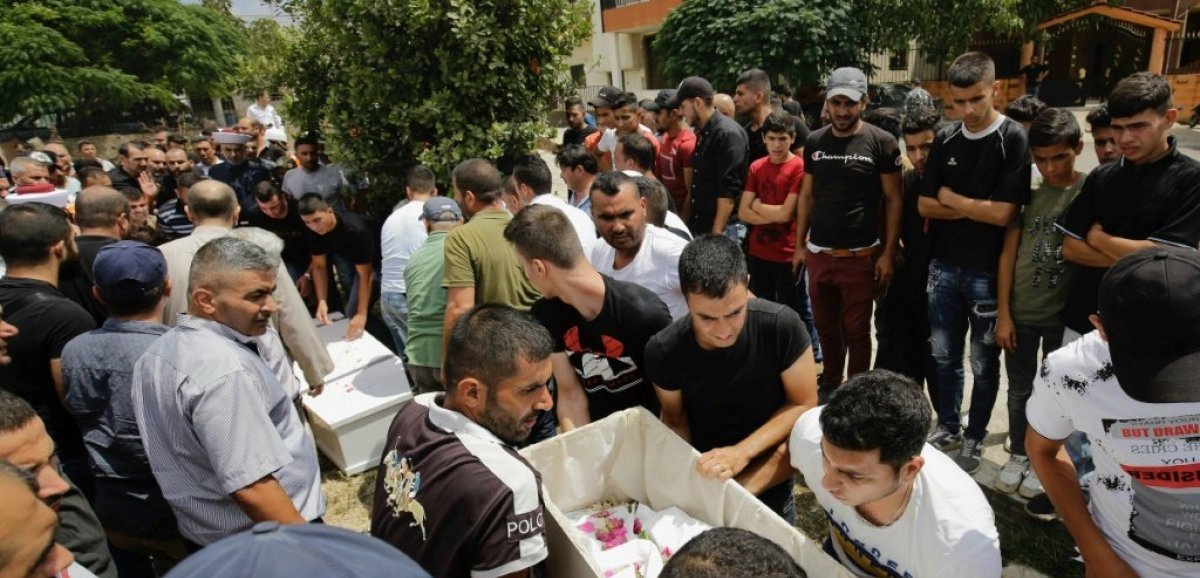 Le Liban enterre des victimes de l'explosion d'une citerne d'essence
