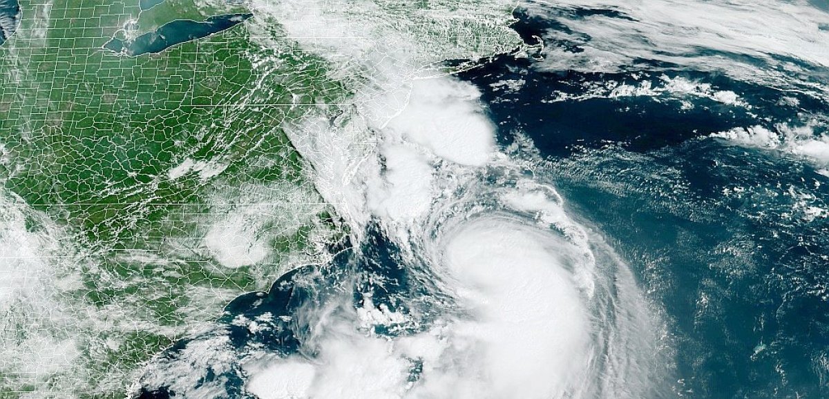 L'ouragan Henri fonce vers le Nord-Est des Etats-Unis