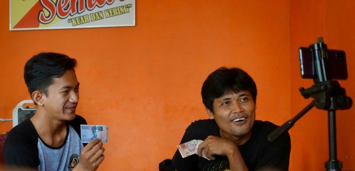 En Indonésie, les stars d'un "village de YouTubeurs" font des émules