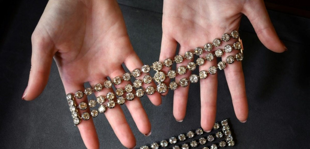 Deux bracelets de Marie-Antoinette aux enchères à Genève