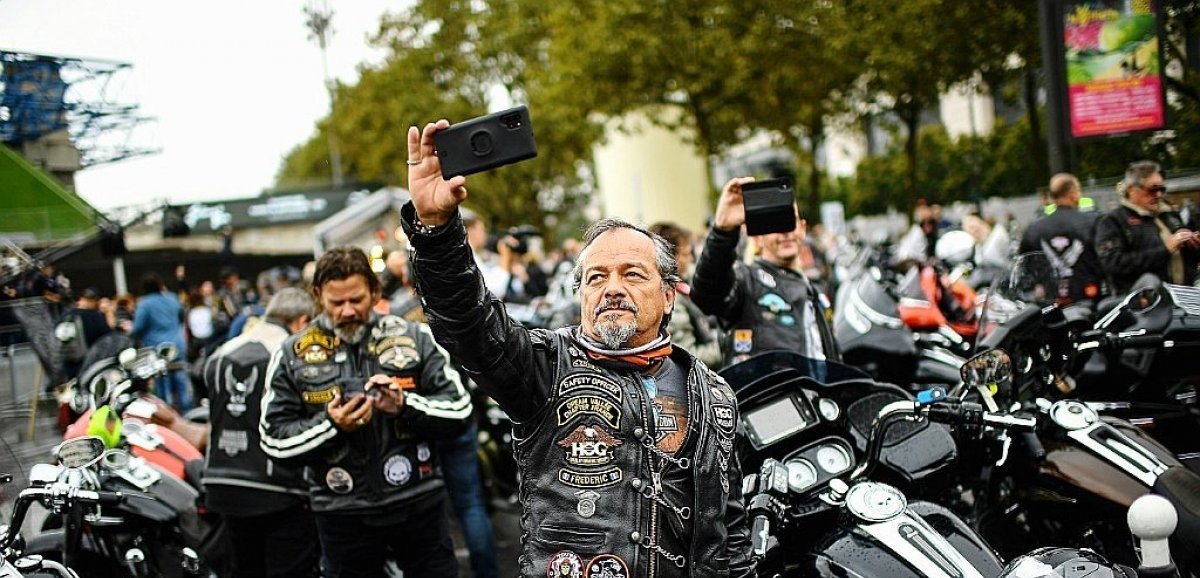 Des bikers, des fans, une statue, un concert…: Johnny Hallyday célébré à Paris