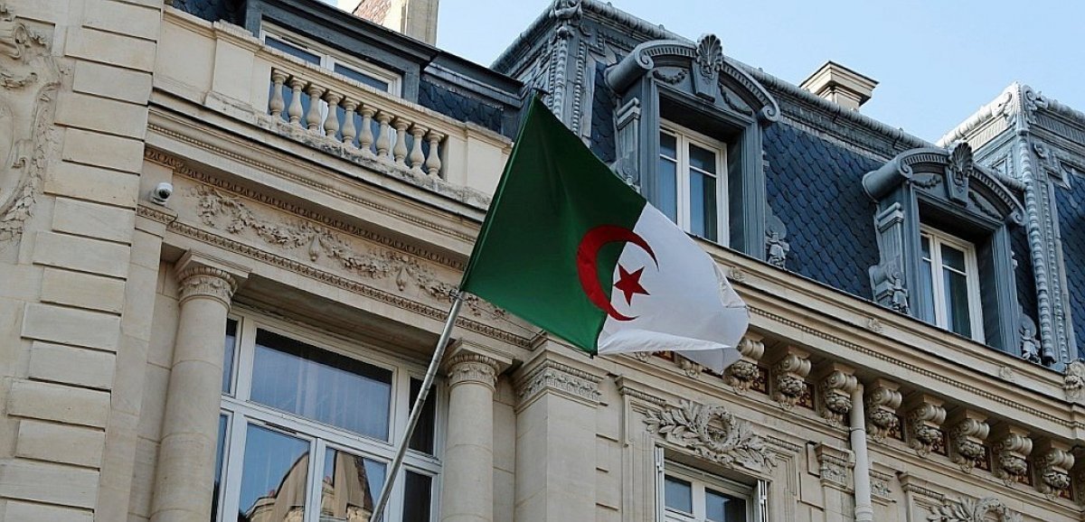 Alger rappelle son ambassadeur en France "pour consultations"