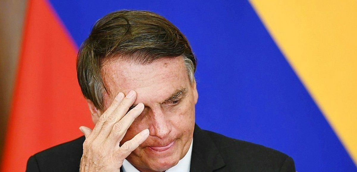 Covid au Brésil: des sénateurs demandent l'inculpation de Bolsonaro pour 10 crimes