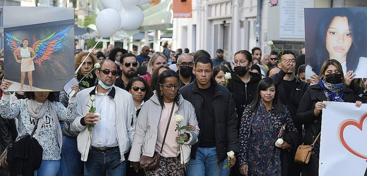 A Mulhouse, l'émouvante marche blanche en mémoire de Dinah, victime de harcèlement