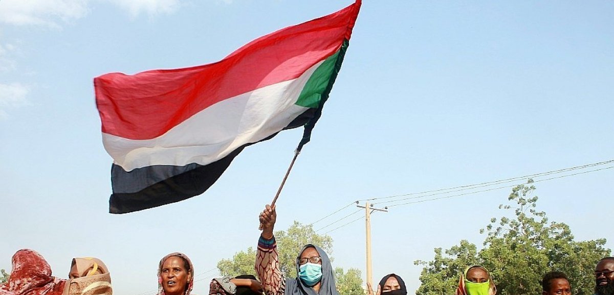 Soudan: la rue refuse le coup d'Etat, la communauté internationale fait pression