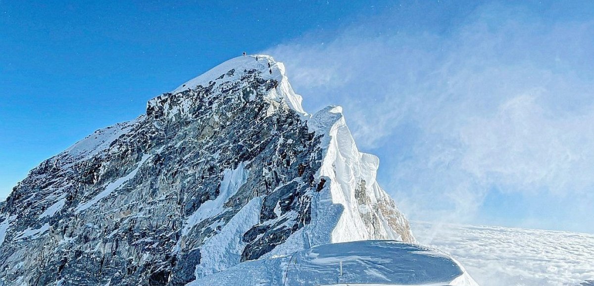Trois jeunes alpinistes français portés disparus au Népal après une avalanche