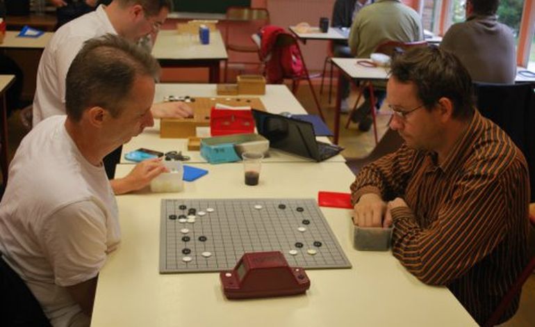 Association : les maîtres du jeu de Go