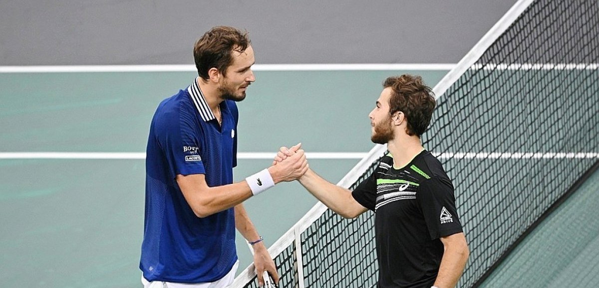 Masters 1000 de Paris: Medvedev éteint Gaston, Djokovic en toute sérénité