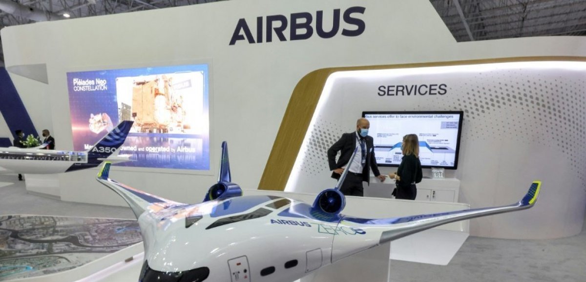 Airbus frappe fort au premier jour du salon aéronautique de Dubaï