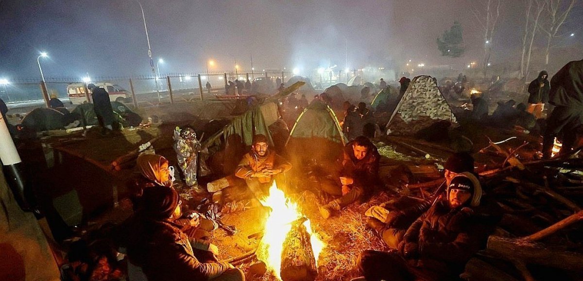Une centaine de migrants arrêtés dans la nuit par la Pologne, le G7 condamne Minsk
