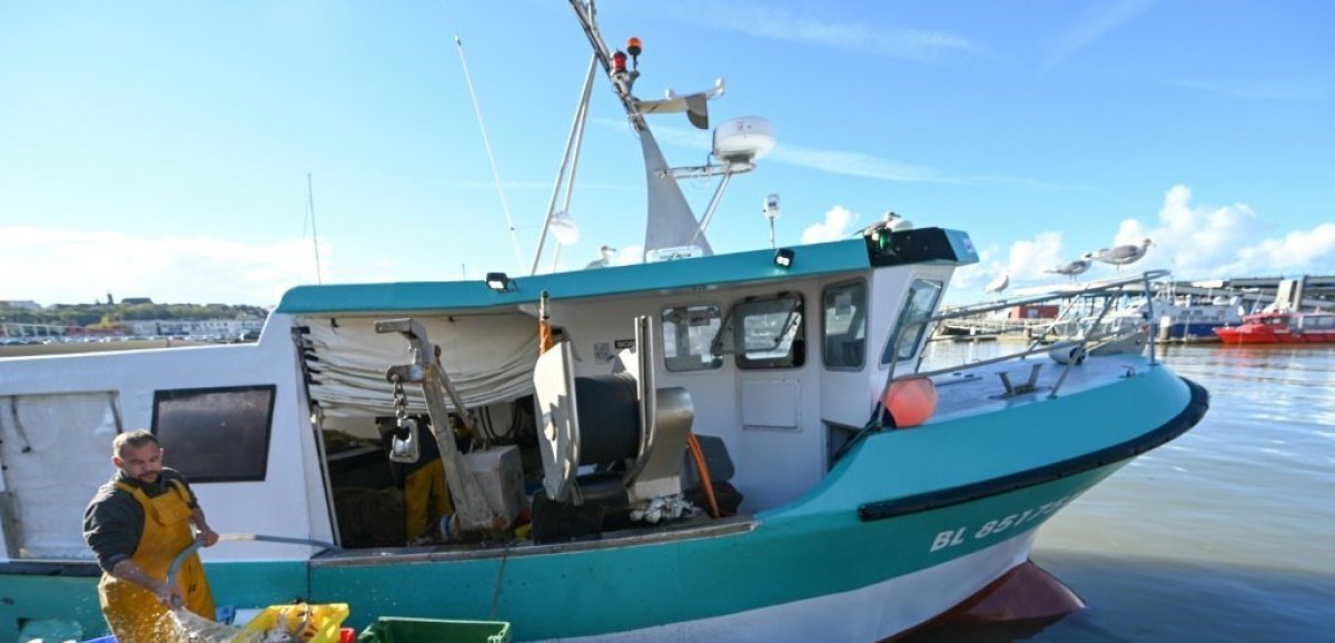 Pêche: "Nous ne lâcherons pas nos pêcheurs", assure Macron
