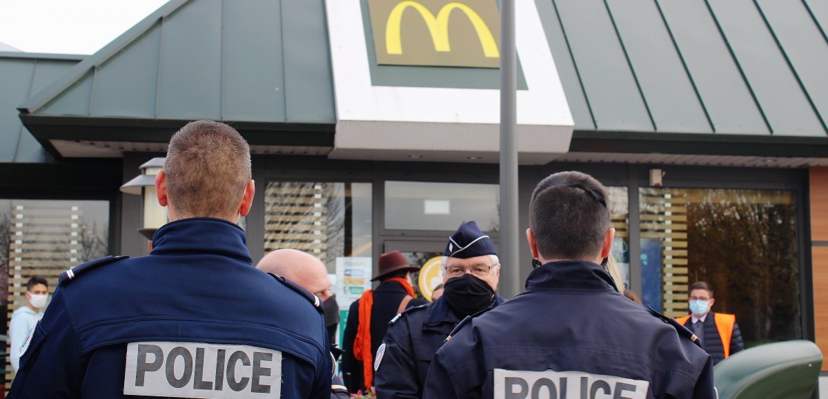 Argentan. La police contrôle les pass sanitaires… au McDonald's