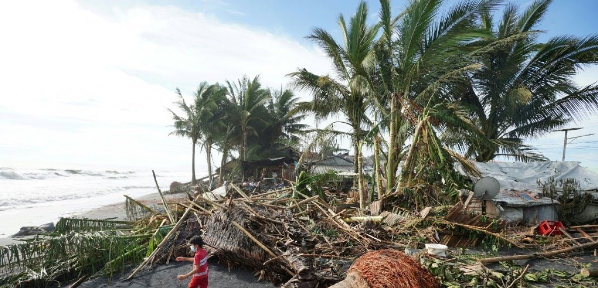 Philippines: le puissant typhon Rai fait au moins 5 morts