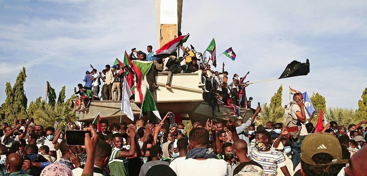 Soudan: internet et téléphone coupés avant de nouvelles manifestations