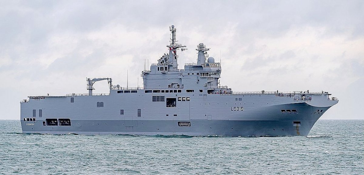 Cherbourg. Le porte-hélicoptères de la Marine nationale en escale technique