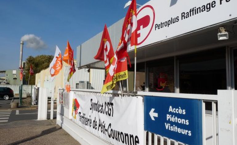 Emploi : à Petit-Couronne, la raffinerie Petroplus sous le choc