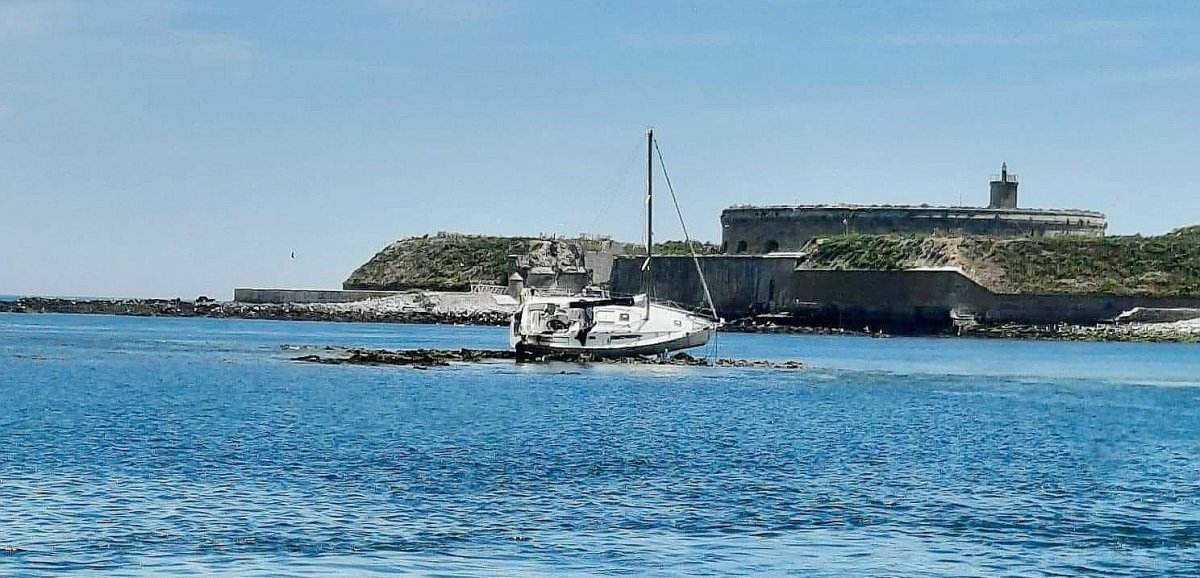 Manche. Un navire de plaisance s'échoue près des îles Saint-Marcouf