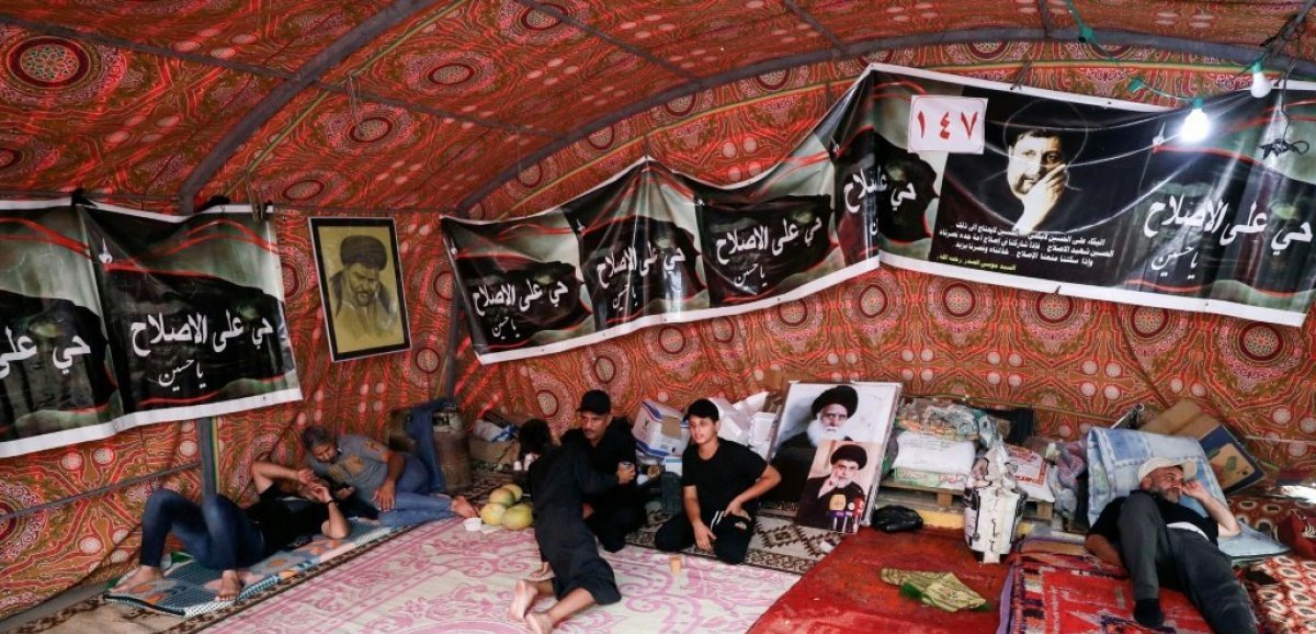 Clim' et repas chauds: à Bagdad, les sit-in s'installent dans la durée