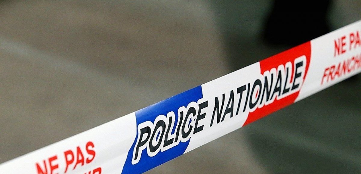 Tirs policiers lors d'un contrôle près de Lyon: un mort, un blessé très grave