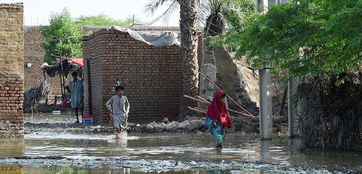 Inondations au Pakistan: plus de 1.060 morts, énorme opération de secours