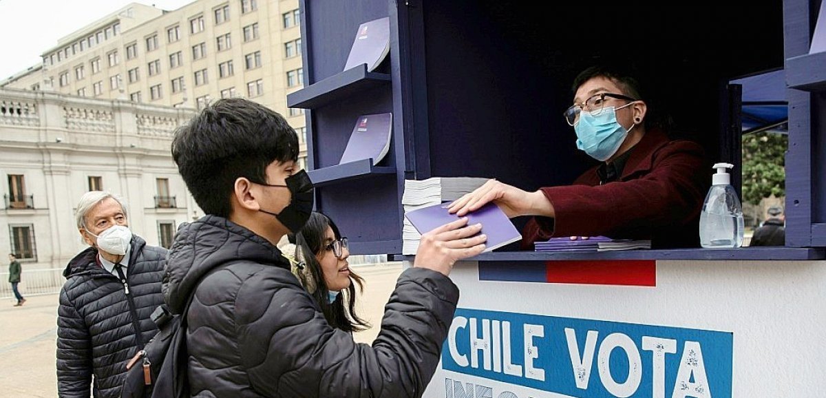 Les Chiliens appelés à approuver ou rejeter une proposition de nouvelle constitution