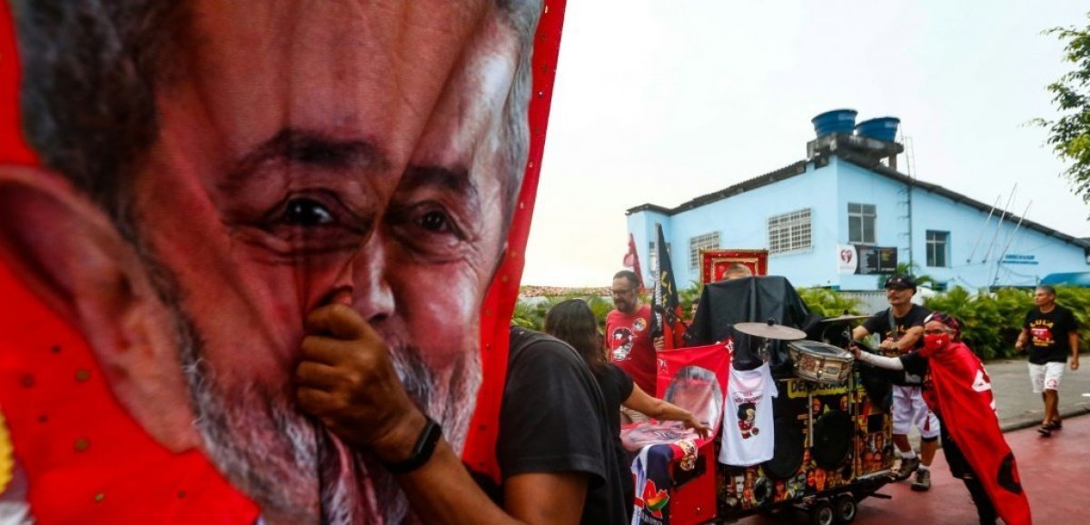 Brésil: les électeurs de Lula votent contre la pauvreté et les discriminations