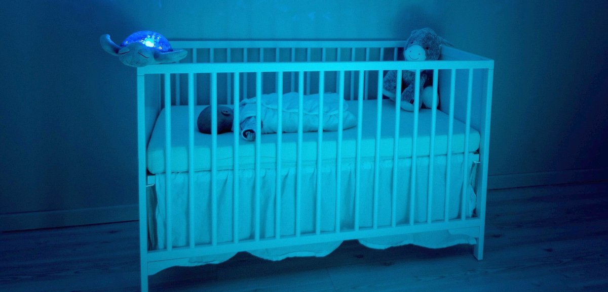 Société. Selon une étude, la moitié des pères font semblant de dormir quand leur bébé pleure la nuit
