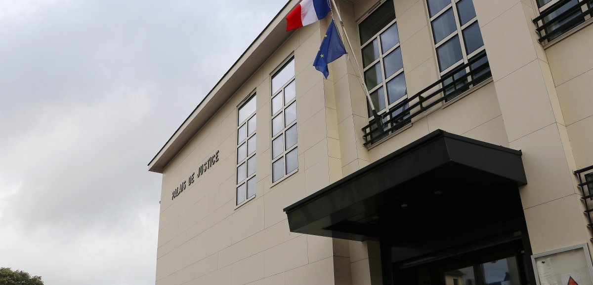 Saint-Côme-du-Mont. Le maire Bernard Denis entendu par la justice pour les tirs sur sa voiture