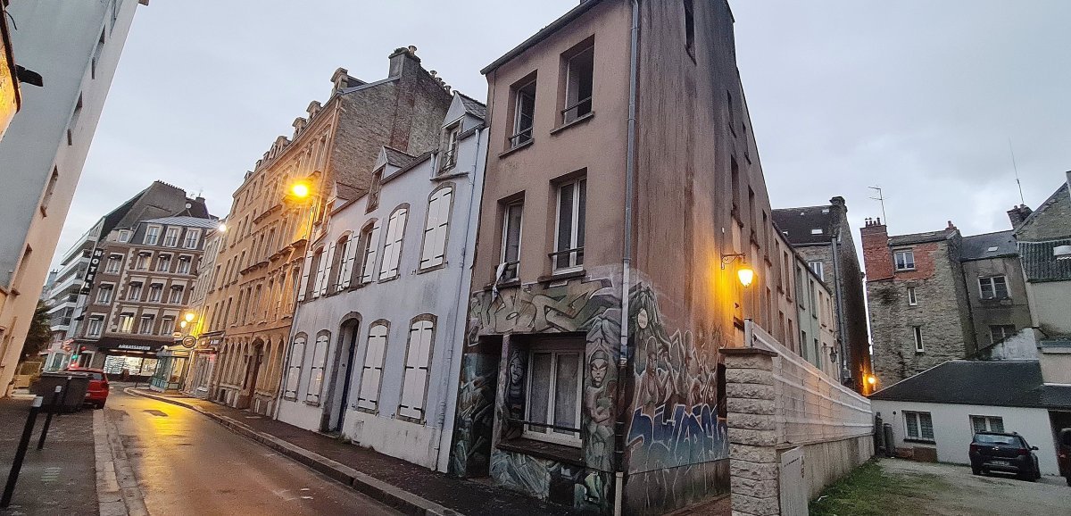 [Photos] Cherbourg. Un incendie se déclare dans un immeuble squatté
