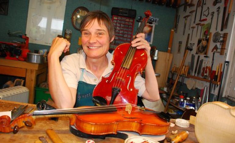 Claudia Höbel, luthière :  “le violon, c’est toute ma vie”