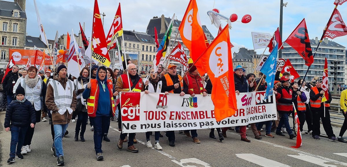 [Photos] Cherbourg. Réforme des retraites : plus de 12 000 personnes défilent dans les rues