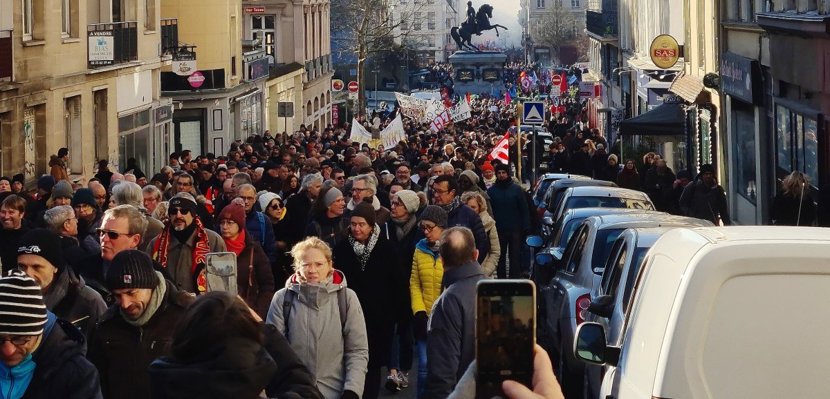 Réforme des retraites. Encore du monde dans les rues à Rouen malgré une mobilisation en baisse