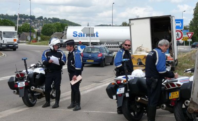Rouen : vaste contrôle de police au pied du Pont Flaubert