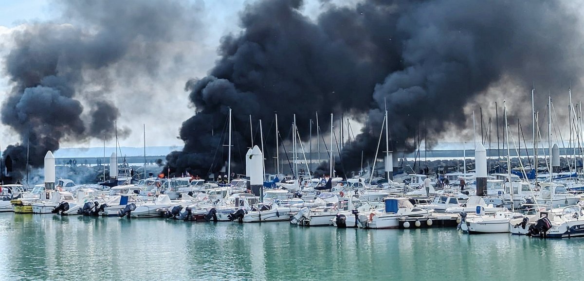 [Photos] Le Havre. Plusieurs bateaux prennent feu sur le port de plaisance