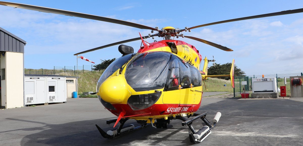 [Photos]. À la base de Dragon 50, l'hélicoptère de la Sécurité civile dans la Manche