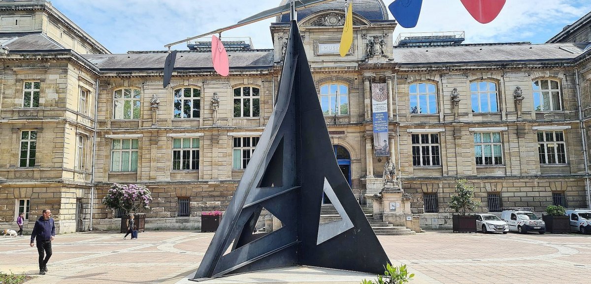 Culture. L'œuvre d'Alexander Calder quitte Rouen, direction le Portugal