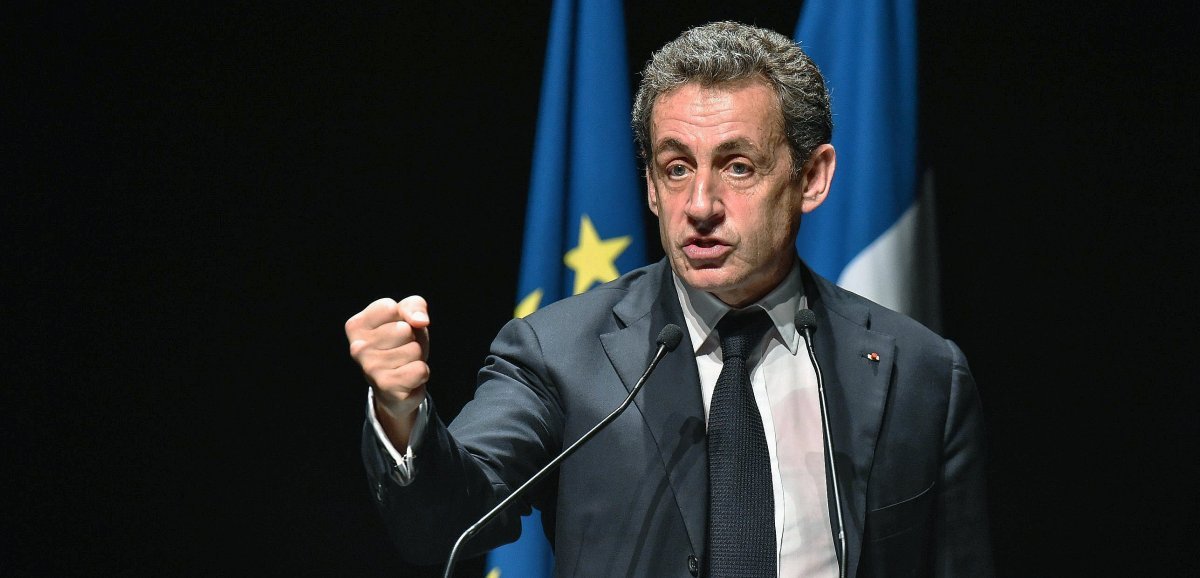 Deauville. Nicolas Sarkozy en séance de dédicaces