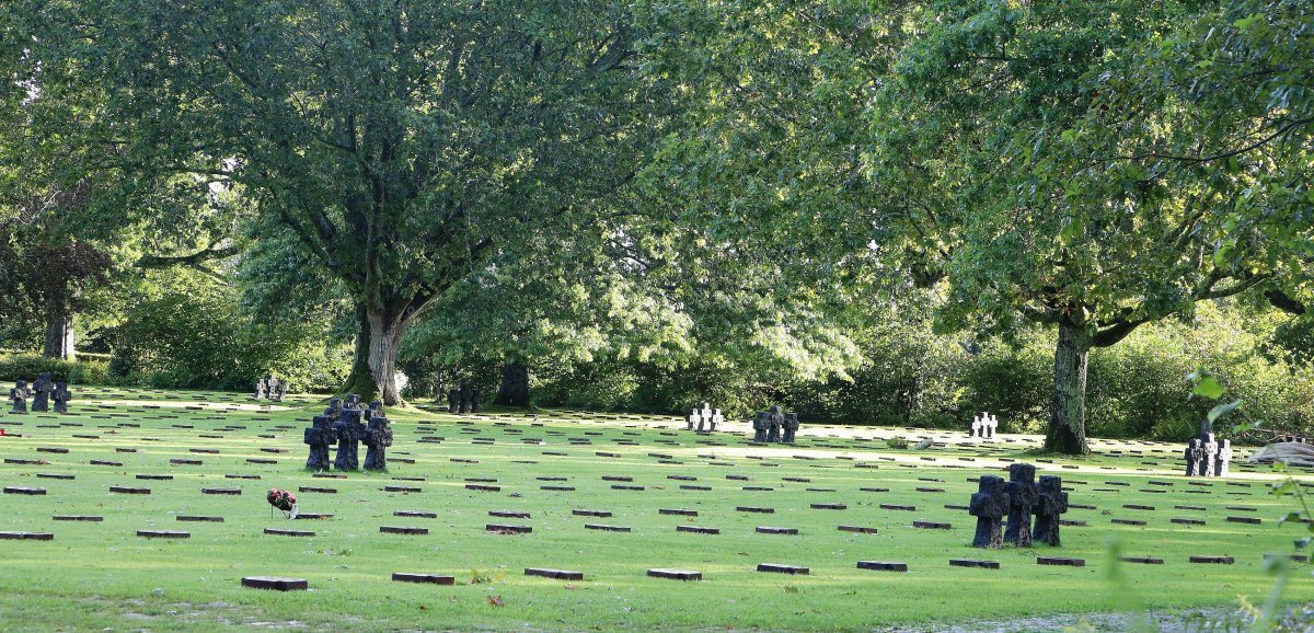 Marigny-le-Lozon. Pour leur patrie, dix soldats allemands participent à l'entretien du cimetière militaire
