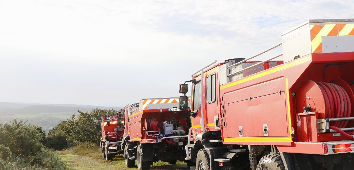 [Photos]. Les pompiers en formation contre les feux de forêt dans la Manche