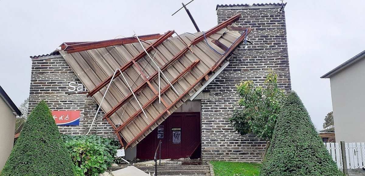 [Photos] Saint-Lô. Tempête Ciaran : le toit de cette salle de sport se soulève, des dégâts impressionnants