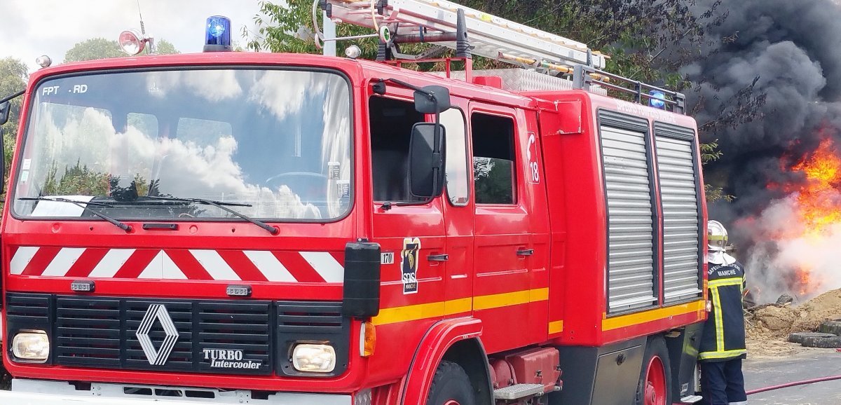 Manche. 22 sapeurs-pompiers engagés sur le feu d'un pavillon