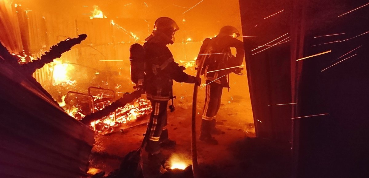 Calvados. Un centre commercial totalement détruit après un incendie