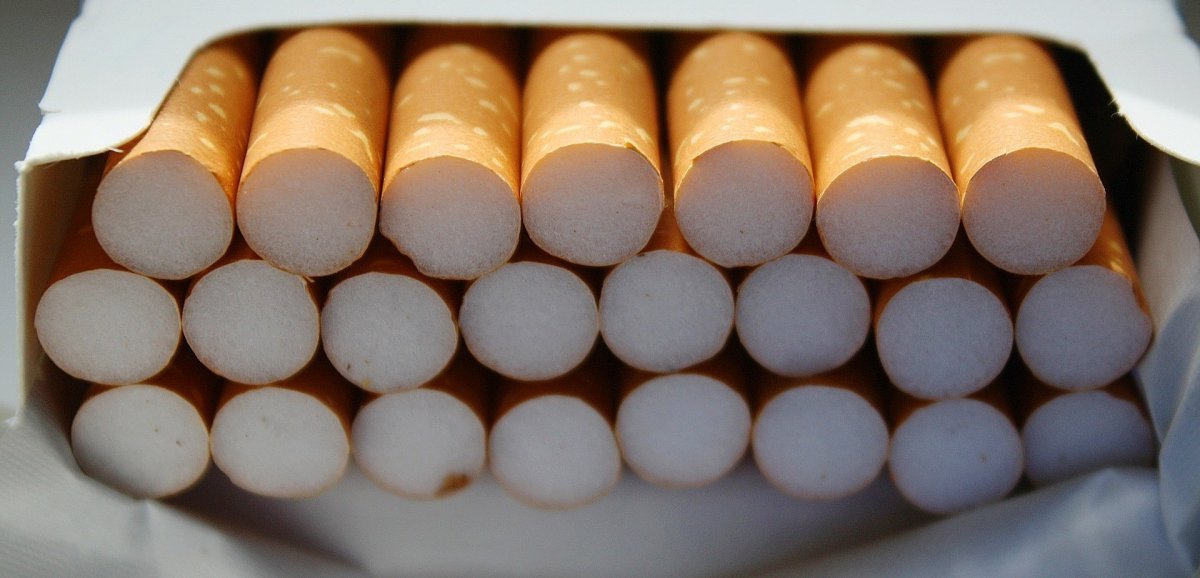 Mondeville. Un trafic de cigarettes démantelé sur le parking d'un magasin : 30kg de tabac et 10 000€ découverts