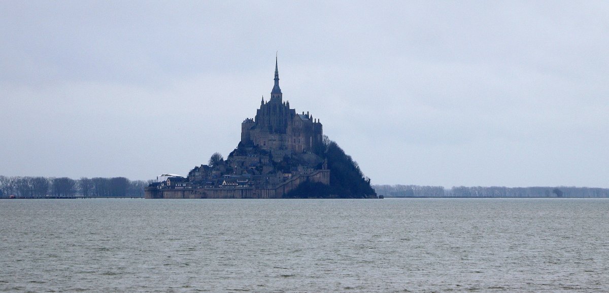 [Photos] Sud-Manche. Avec les grandes marées, le Mont Saint-Michel est redevenu une île