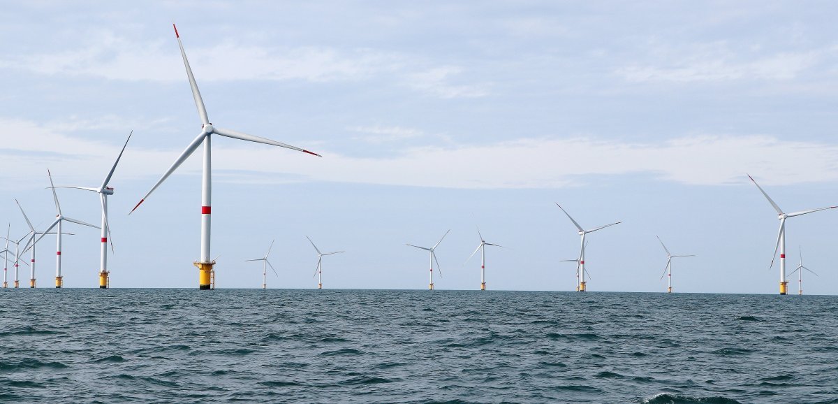 [Photos + vidéo] Parc éolien en mer. Toutes les éoliennes sont désormais installées au large de Fécamp