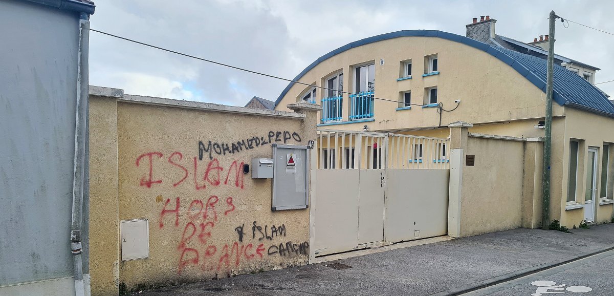 [Photos] Cherbourg. La mosquée victime de nouveaux tags islamophobes