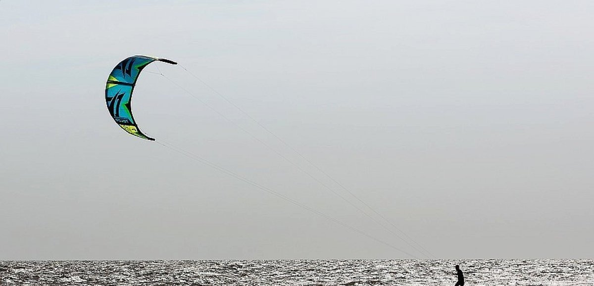 Seine-Maritime. Un kitesurfeur en difficulté, pris dans un filet